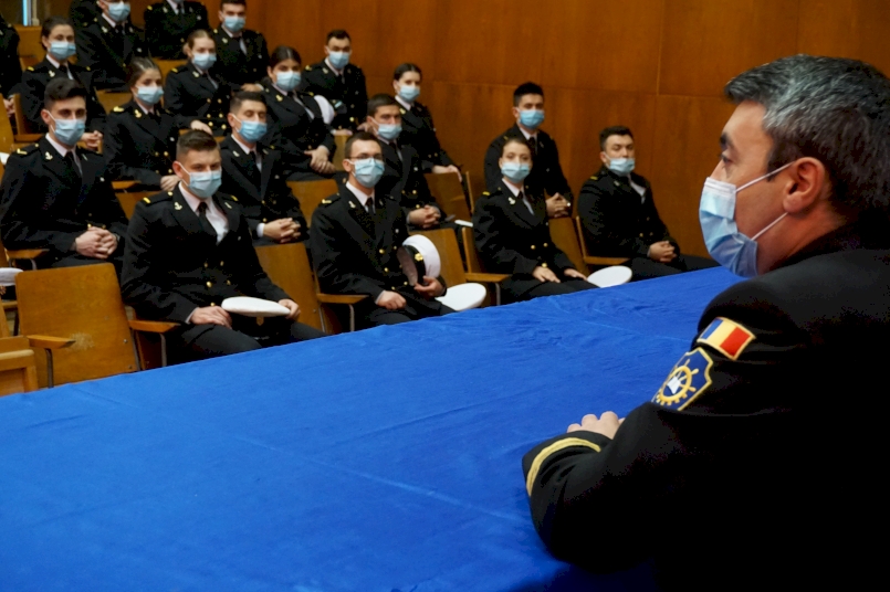 Sesiune de comunicări științifice a elevilor desfășurată în sistem hidrid, la Școala Militară de Maiștri Militari a Forțelor Navale