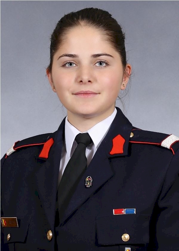 Îşi doreşte să devină pilot, dar nu a zburat niciodată cu avionul!