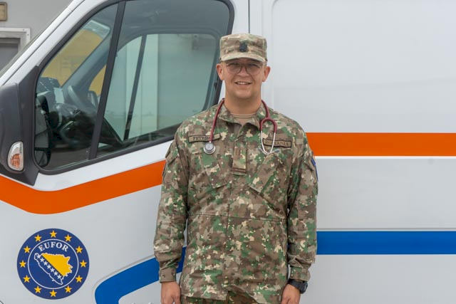 Medicul militar – acolo unde datoria întâlnește grija pentru oameni