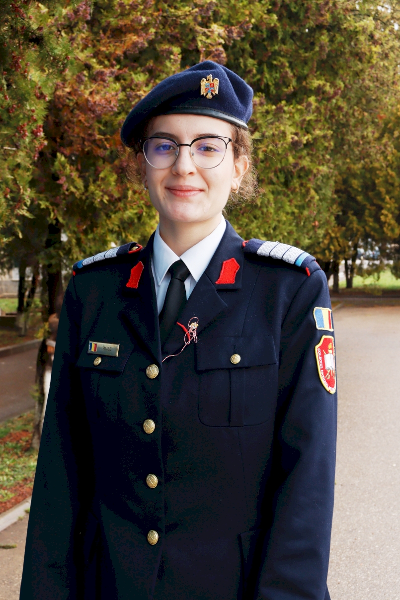 Elev plutonier adjutant Daria Ruse a reușit performanța dublei calificări la etapa națională la Olimpiada de Limba și Literatura Română și la Olimpiada Lectura ca Abilitate de Viață