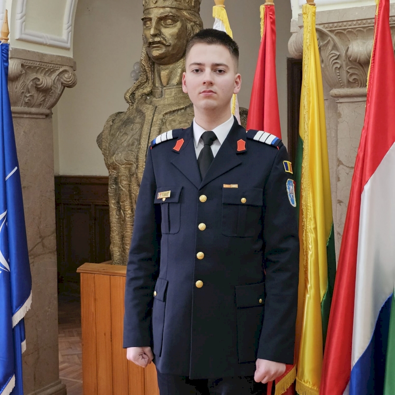 Dublă performanță pentru elevul plutonier adjutant Cosmin-Dumitru Vișovan