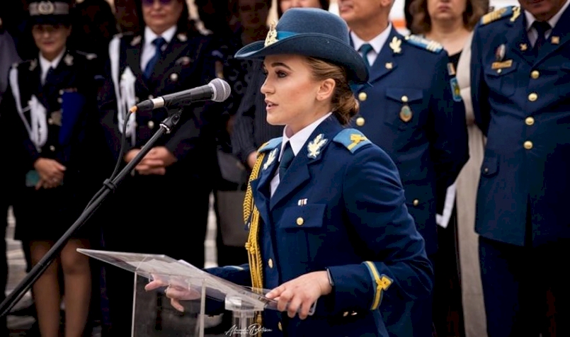 Sublocotenentul Marilena-Ioana Zuzeac, șefă de promoție în cadrul Academiei Forțelor Aeriene “Henri Coandă” din Brașov