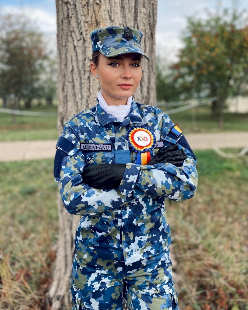 Andra Moldoveanu, elev sergent în cadrul  Școlii Militare de Maiștri Militari și Subofițeri a Forțelor Aeriene „Traian Vuia”